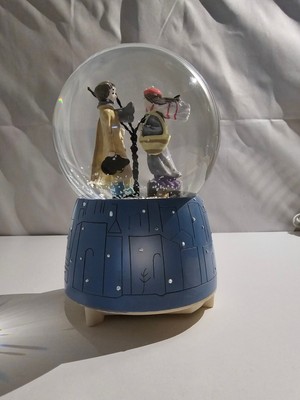 PremiumPort Çiftlere Özel Püskürtmeli Kar Küresi, Büyülü ve Romantik Atmosfer