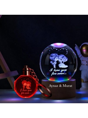 PremiumPort Isme Özel Işıklı Ahşap Kaideli Tatlı Sevgililer Temalı Cam Küre ve Anahtar Seti