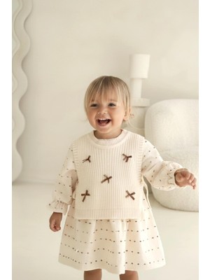 Monila Kız Çocuk Pamuklu Puantiye Desenli Elbise - Triko Yelek Detaylı, Fiyonk Aplikeli