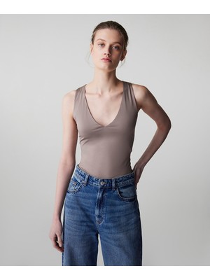 İpekyol V yaka basic tişört IS1260070100014