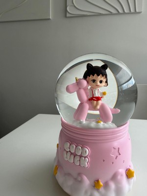 PremiumPort Işıklı Müzikli Balon At ve Kız Büyük Boy Kar Küresi