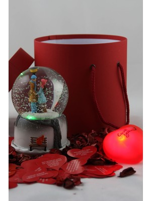 PremiumPort Işıklı, Müzikli ve Otomatik Kar Küresi - Sevgiliye Tatlı Hediye