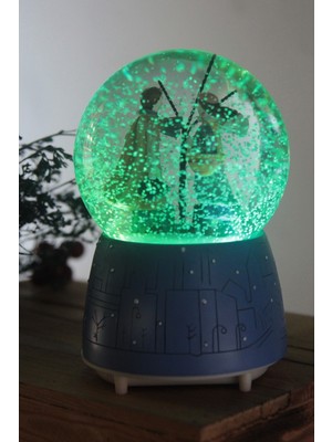 PremiumPort Otomatik Püskürtmeli Kış Masalı Kar Küresi Hediye, Büyüleyici Dekor