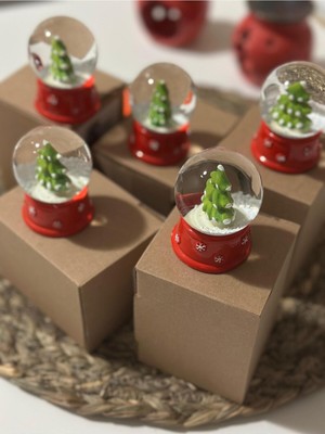 PremiumPort Yılbaşı ve Çam Ağacı Temalı Mini Sulu Kar Küresi, Dekoratif ve Şık Tasarım