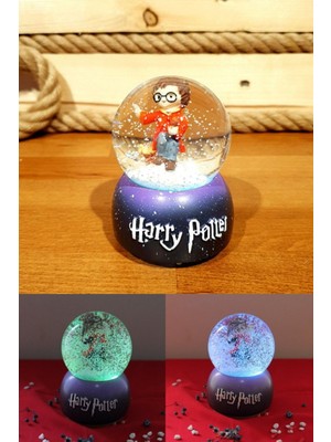 PremiumPort Renkli LED Işıklı, Müzikli, Dekoratif Kar Püskürtmeli Harry Potter Tasarımı