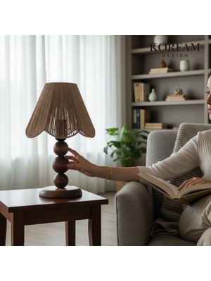 KorFam Rosalinda Abajur - Kahverengi Hasır El Yapımı Bohem Asimetrik Şekilli Ahşap Ayaklı Rustik Abajur