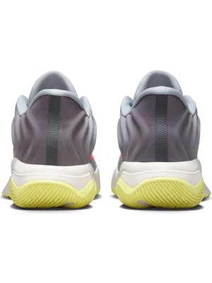 Nike Giannis Immortality 4 Dynamic Play – Yüksek Performans Basketbol Ayakkabısı