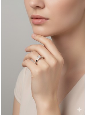 Cemal Demircioğlu 14 Ayar Beyaz Altın Yanları Taşlı Tektaş  Kadın Yüzük