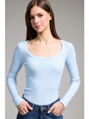 DeFacto Slim Fit Yuvarlak Yaka Basıc Düz Fitilli Kaşkorse Uzun Kollu Tişört G8479AX26SP
