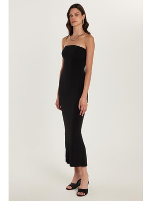 Tudors Kadın Slim Fit Dar Kesim Straplez Arka Yırtmaç Detaylı Siyah Midi Elbise