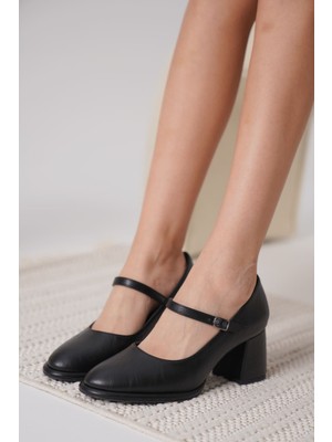 Shoegar Siyah Cilt Kadın Topuklu Ayakkabı EATR18MS07C