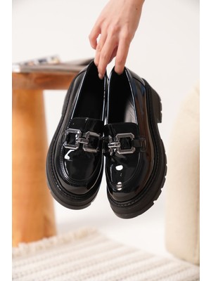 Shoegar Rugan Siyah Kadın Loafer EATR17MS01B