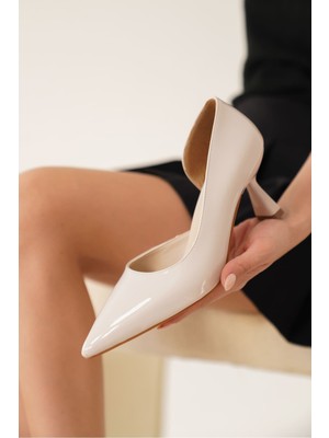 Shoegar Kadın Bej Rugan Topuklu Ayakkabı EATR08MS44F