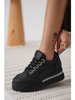 Shoegar Kadın Siyah Tabanlı Siyah Gizli Topuklu Sneaker EATR04MS01D