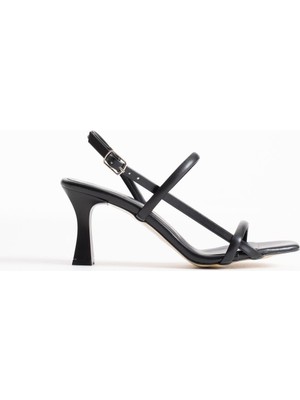 Shoegar Kadın Siyah Topuklu Sandalet EATR12MY06A