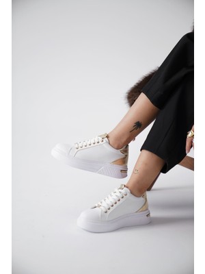 Shoegar Altın Detaylı Beyaz Kadın Spor Ayakkabı EATR01MS03E