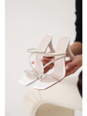 Shoegar Beyaz Kadın Taşlı Topuklu Terlik EATR20MY04B