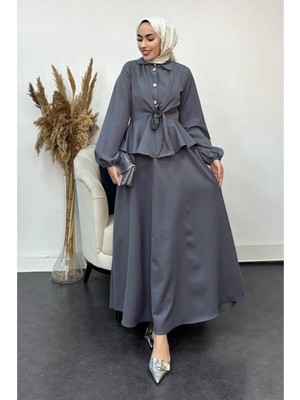 Tesettür Diyarı Taş Düğme Detaylı Krep Tesettür Takım- Füme