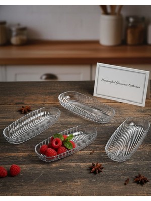 Veyla Style Akrilik Şeffaf 4'lü Kayık Tabak Çerezlik ve Sunumluk 19X8X2,5CM ''cam Değildir''