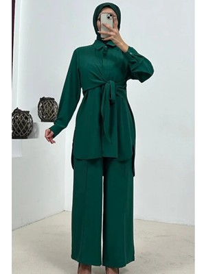 Tesettür Diyarı Önden Bağlamalı Medine Kumaş Çımalı Pantolon Tunik Tesettür Takım- Zümrüt