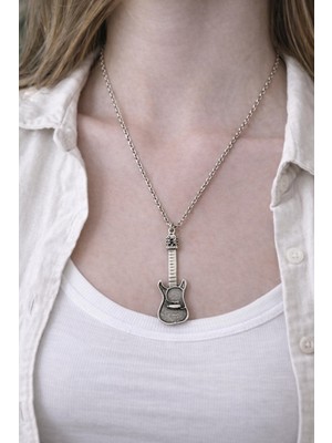 Herşey Nota Gitar Formlu Metal Figür Kolye – Zincirli Tasarım Kolye