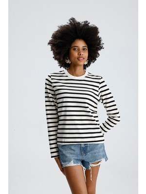 Rose Arya Beyaz Yaka Siyah Çizgili Uzun Kol Tshirt