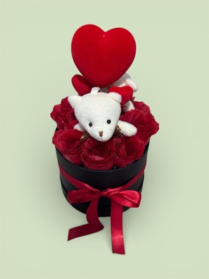 Sevgi Dolu Ayıcık & Gül Kutusu – Özel Anlar Için Anlamlı Bir Hediye