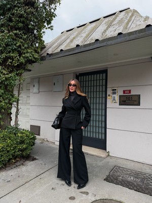 Laluvia Siyah 4 Yan Düğmeli Ceket Pantolon Takım - 202602