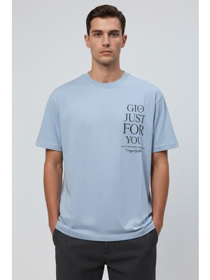 Sabri Özel Giotelli Erkek Açık Mavi Geniş Kesim Oversize Fit %100 Pamuk Dokuma Bisiklet Yaka Tişört