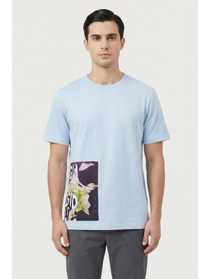 Sabri Özel Giotelli Erkek Açık Mavi Geniş Kesim Oversize Fit %100 Pamuk Örme Baskılı Bisiklet Yaka Tişört