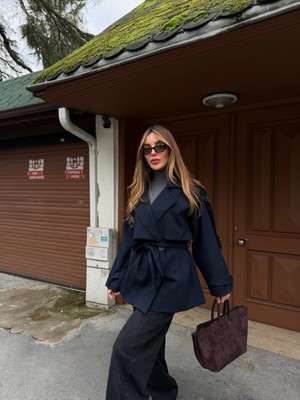 Laluvia Lacivert Oversize Düşük Omuz Kısa Trenç - 9580