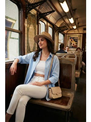 Lela Pamuklu Regular Fit Iliklenebilen Yırtmaç Detaylı Gömlek Bayan Gömlek 6772920