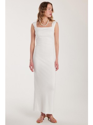 Tudors Kadın Modal Kumaş Standart Fit Normal Kesim Kare Yaka Arka Yırtmaçlı Viskon Ekru Elbise