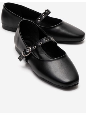 Ccway Kadın Kapsül Biyeli Tokalı Babet Siyah Cilt