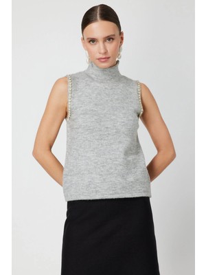 On Fashion Omuzları Taşlı Kadın Gri Boğazlı Kazak 63382