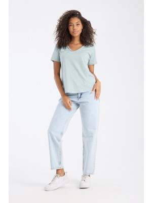 Vita Fortuna Örgü Detaylı V Yaka Kısa Kollu Kadın Tişört - VF0044