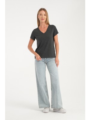 Vita Fortuna V Yaka Basic Kadın T-Shirt - VK0080