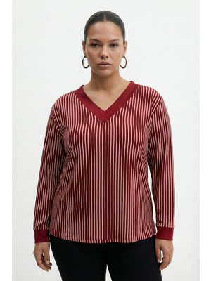 Şuranur Bordo Ince Çizgili V-Yaka Bluz – Ribanalı, Rahat Kesim
