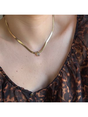 Alice İsstanbul Çelik Italyan Zinciri Taşlı Deniz Kabuğu  Detay Kolye