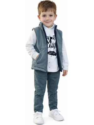 İrem Çocuk Giyim Erkek Çocuk Yelekli Baskılı Sweatshirt Gabardin Pantolon Turkuaz Renk Üçlü Takım