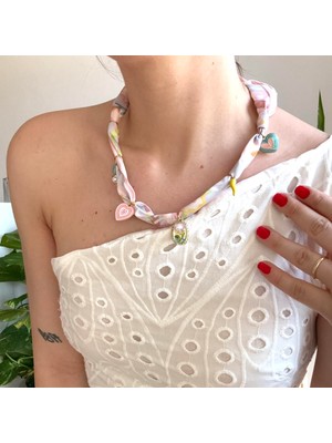 Alice İsstanbul Pembe Fular Seramik Charmlı Kolye