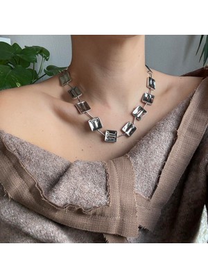 Alice İsstanbul Silver Kare Plaka Kolye