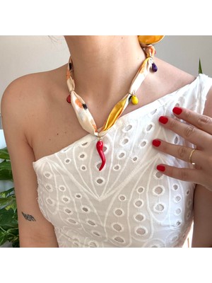 Alice İsstanbul Renkli Fular Biber Charmlı Kolye