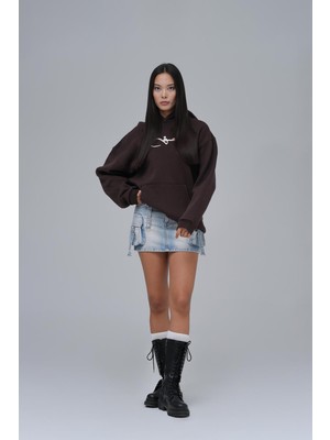Saw Urbanity Calligraphy Carpet Oversize Sweatshirt Kadın Kahverengi