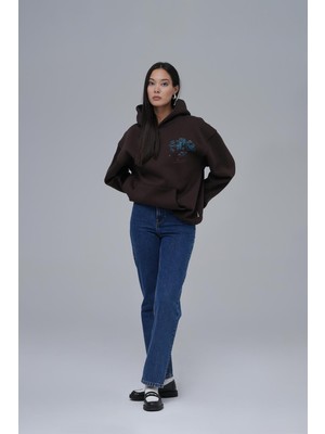 Saw Urbanity Mosaic Portrait Oversize Sweatshirt Kadın Kahverengi