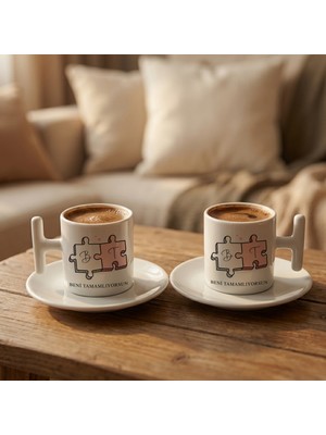 Artemoris Beni Tamamlıyorsun Yazılı Kişiye Özel Ikili Türk Kahvesi Fincanı | Puzzle Tasarım | Sevgiliye Hediye