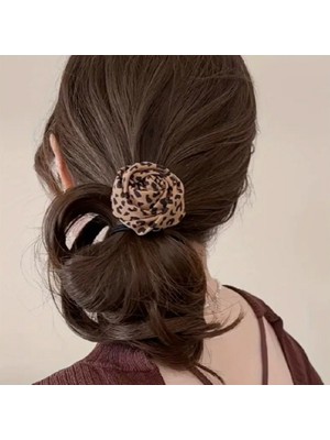TrendyChic Kahverengi Leopar Desenli Gül Detaylı Lastik Toka
