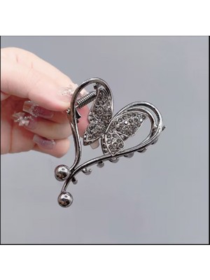 TrendyChic Taşlı Kelebek Detaylı Kalp Şeklinde Mandal Toka