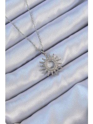 Clariss Ashwork 316L Çelik Zincir Gümüş Renk Zirkon Taşlı Parlayan Güneş Kolye 587455