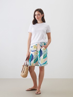 Lc Waikiki Yeni Sezon Beli Lastikli Çiçekli Kadın Şort